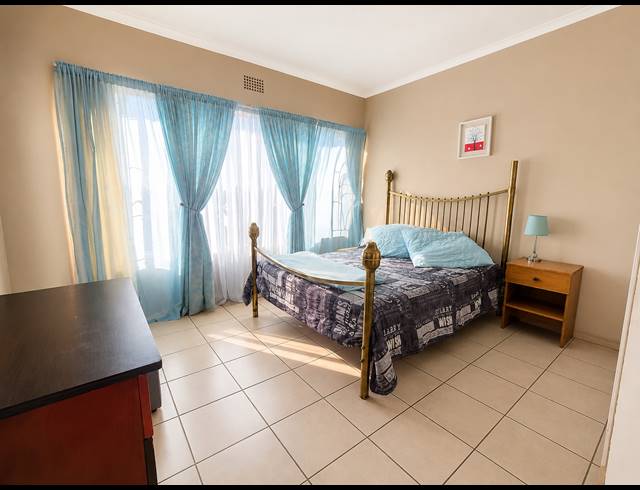 2 BEDROOM APARTMENT FOR SALE IN THREE RIVERS